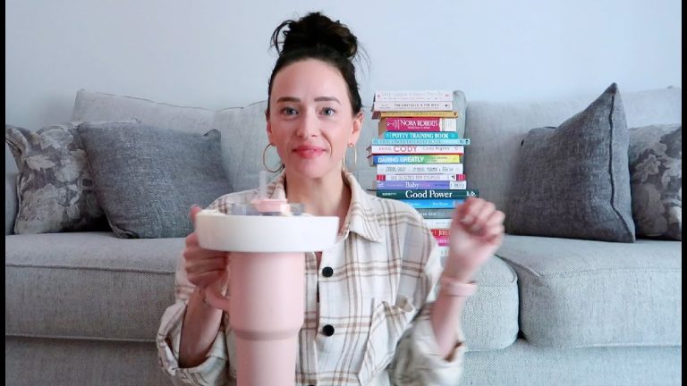 BOOK SALE HAUL | Amy Landino